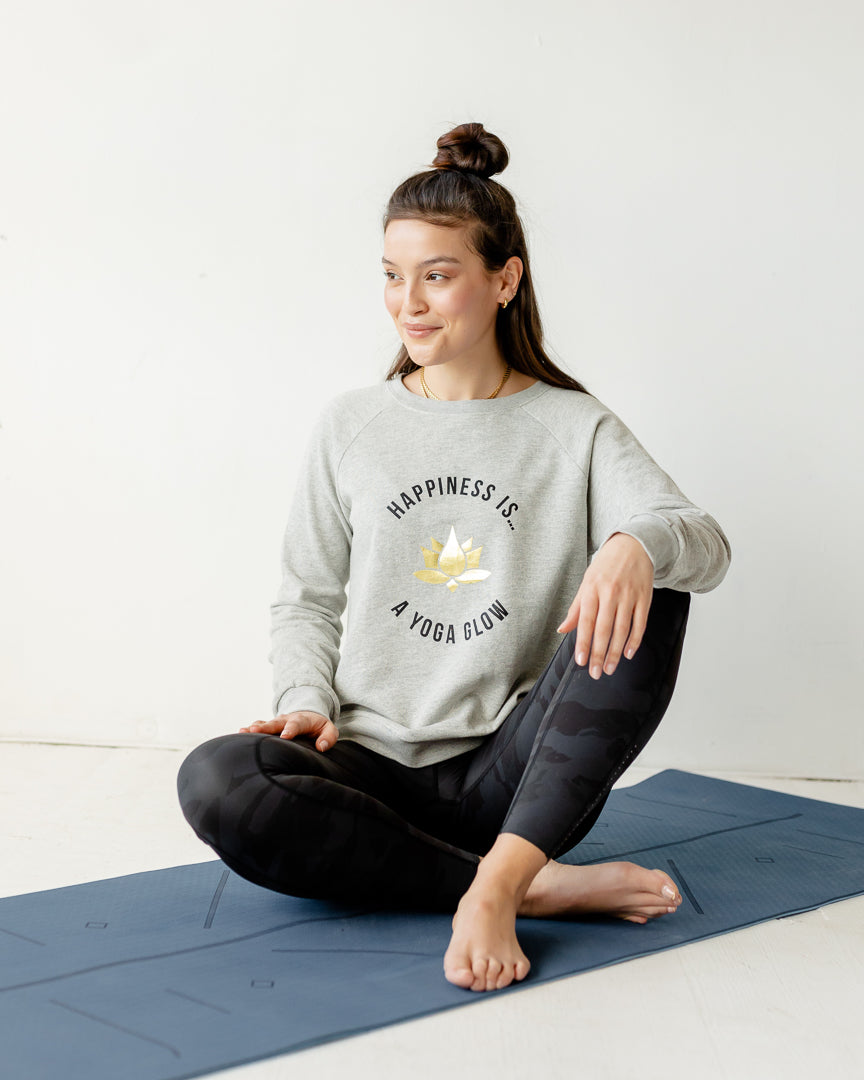 Women&#39;s Yoga Glow Crew Sweatshirt, Heather Grey